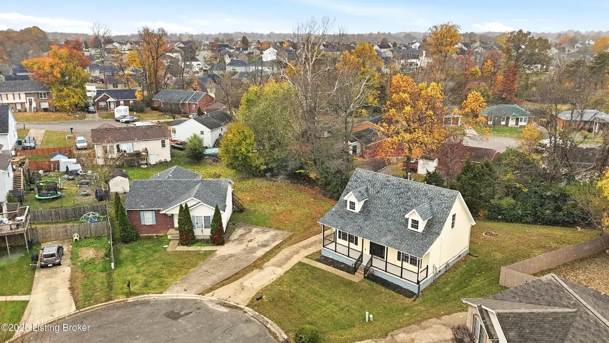 6600 Queens Falls Ct, Louisville, KY 40229 - Image #1