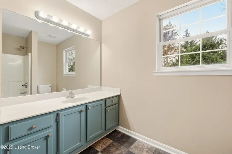 6600 Queens Falls Ct, Louisville, KY 40229 - Image #3