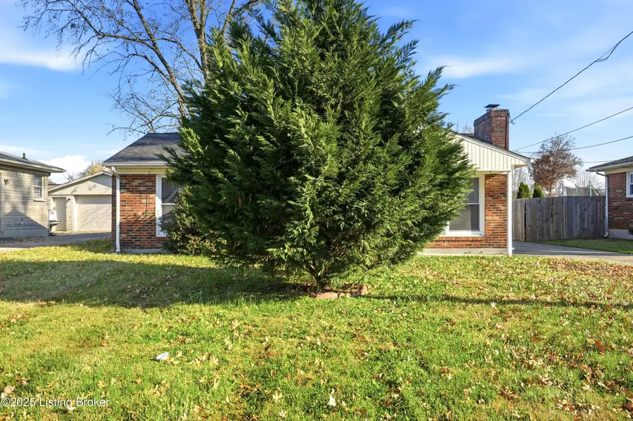 8009 Bramble Ln, Louisville, KY 40258 - Image #3