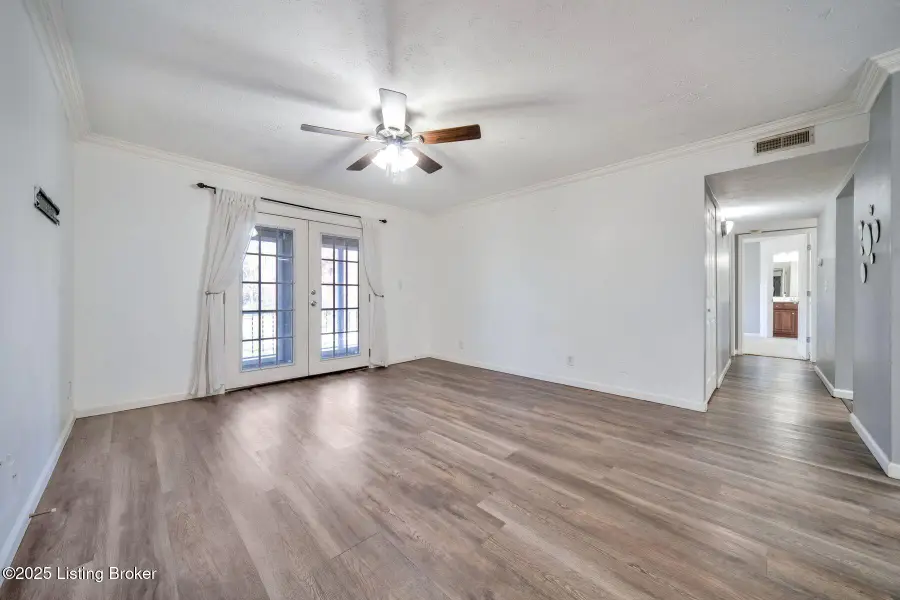 4204 Wisteria Landing Cir #203, Louisville, KY 40218 - Image #2