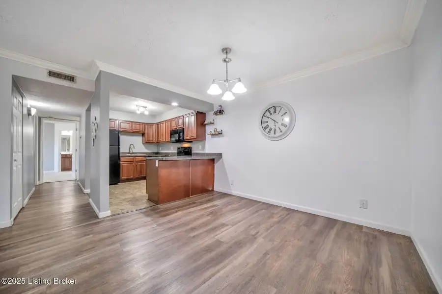 4204 Wisteria Landing Cir #203, Louisville, KY 40218 - Image #3