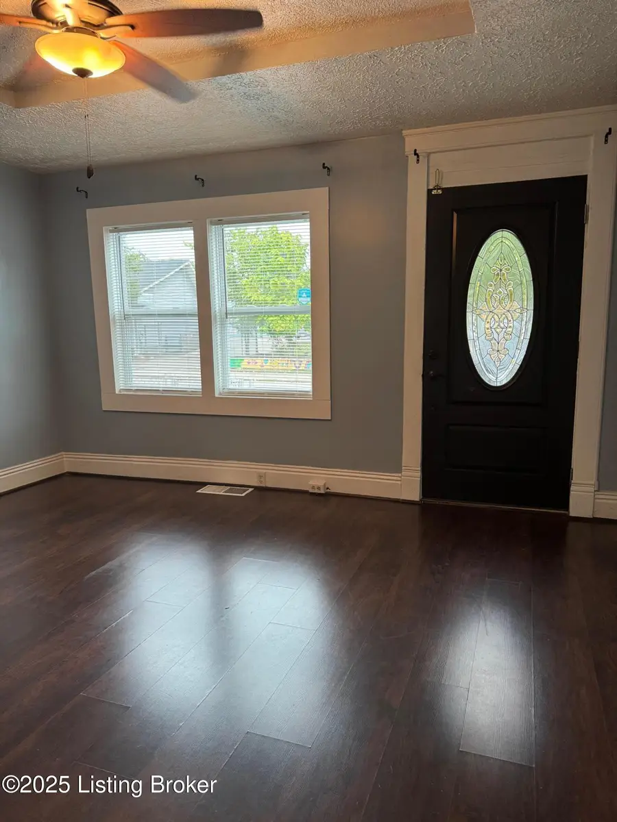 216 N 25th St, Louisville, KY 40212 - Image #2