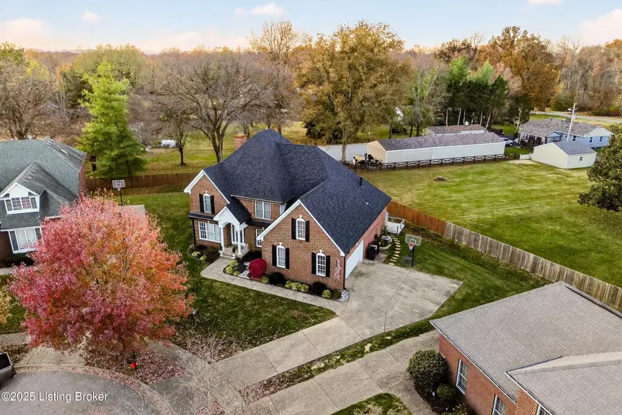 9702 Tufton Ct, Jeffersontown, KY 40299 - Image #3