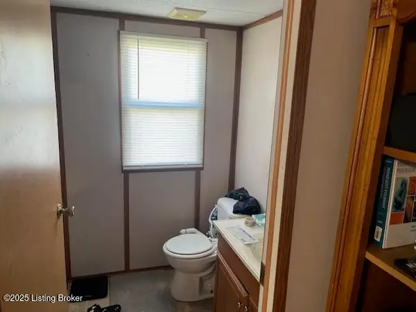 14 Caroline St, Carrollton, KY 41008