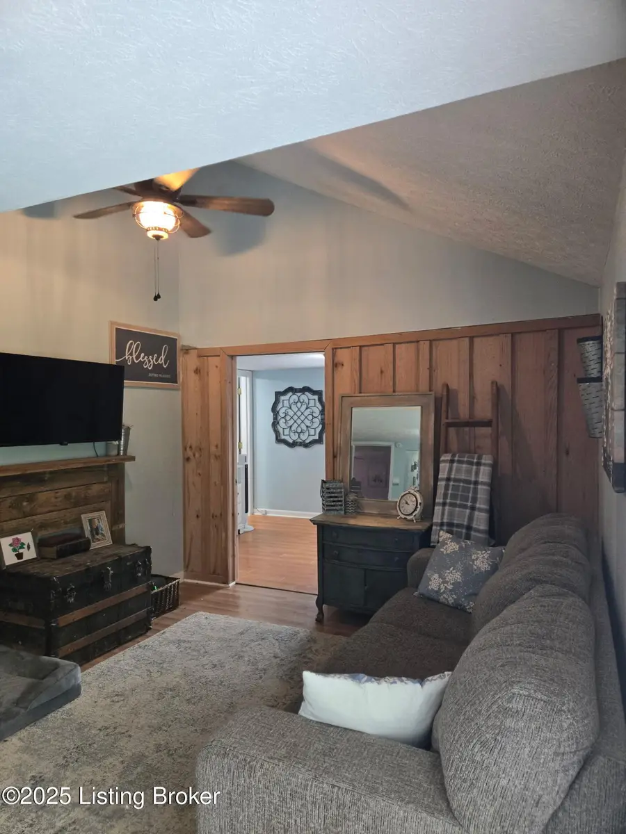 9883 S Hwy 333, Vine Grove, KY 40175 - Image #2