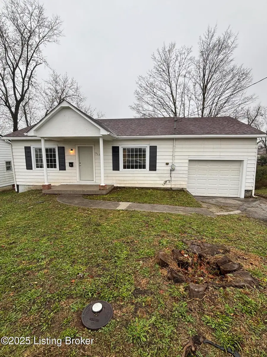 517 E Hodgenville Ave, Greensburg, KY 42743 - Image #2