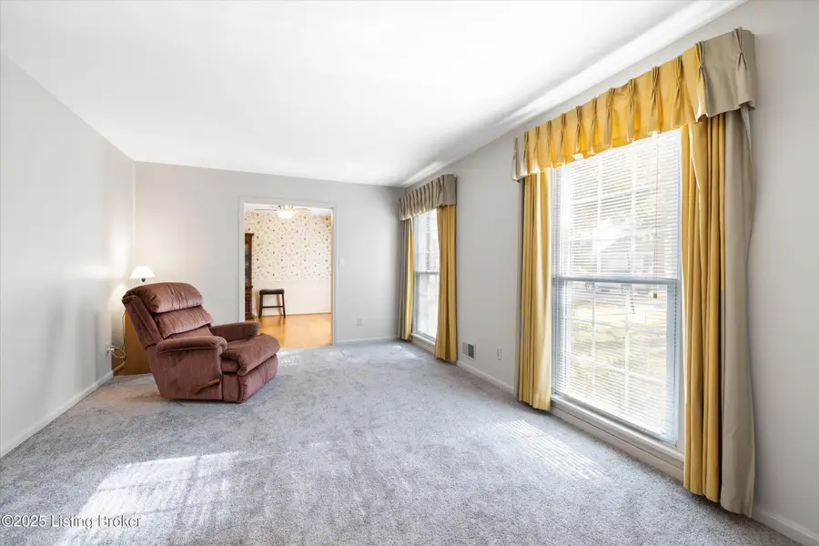 7007 Peppermill Ln, Louisville, KY 40228 - Image #3