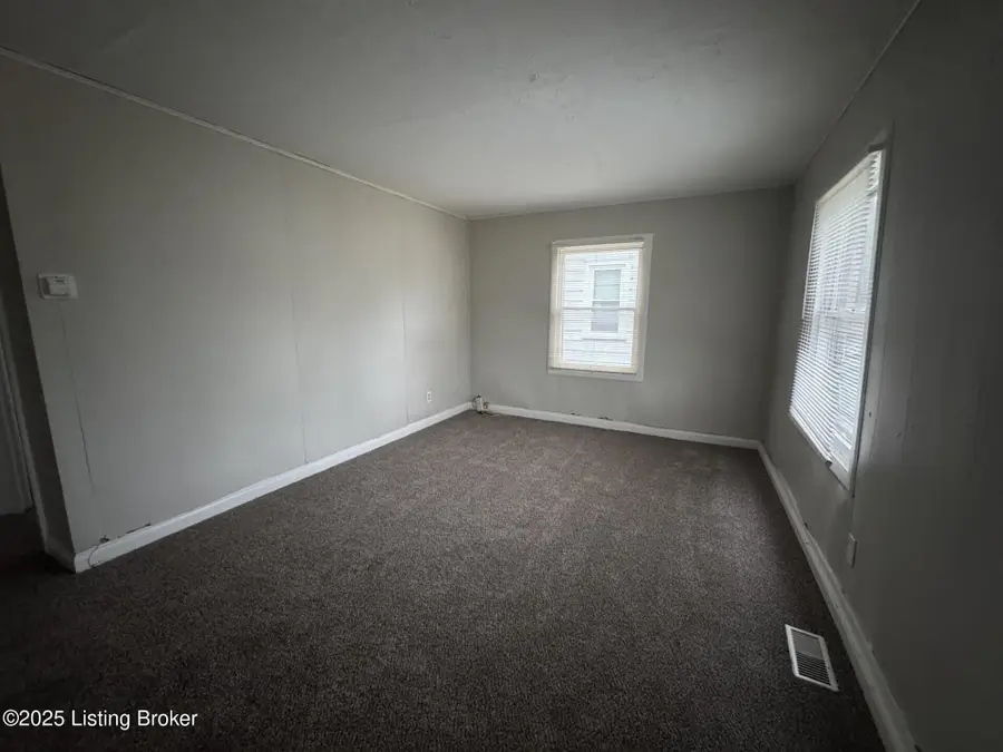 2106 Ratcliffe Ave, Louisville, KY 40210 - Image #2