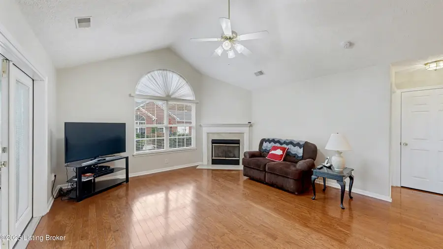 12403 Trophy Pl, Louisville, KY 40299 - Image #3