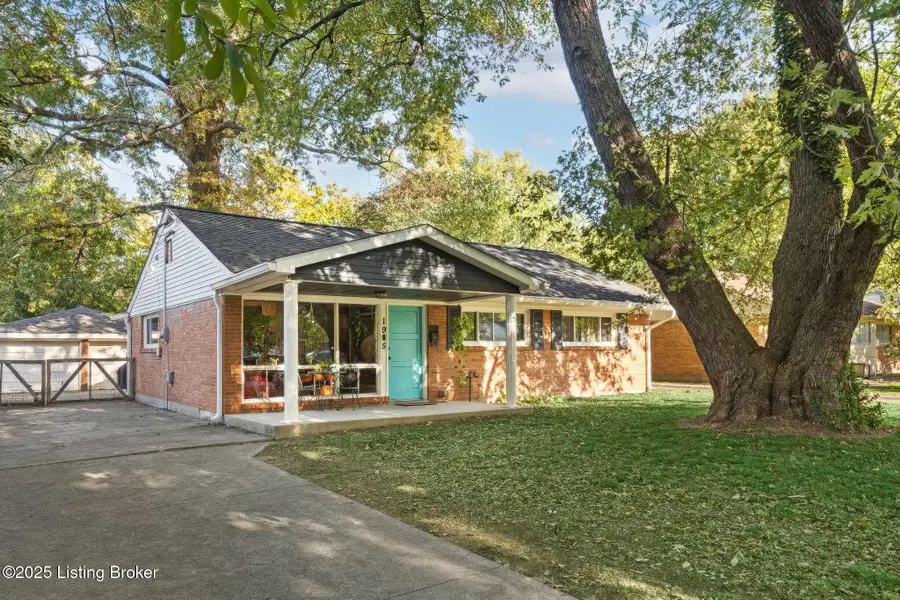 1915 Heaton Rd, Louisville, KY 40216 - Image #2