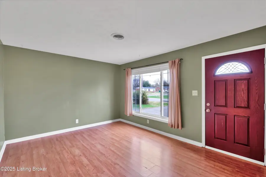 7509 Sherrard Dr, Louisville, KY 40258 - Image #3
