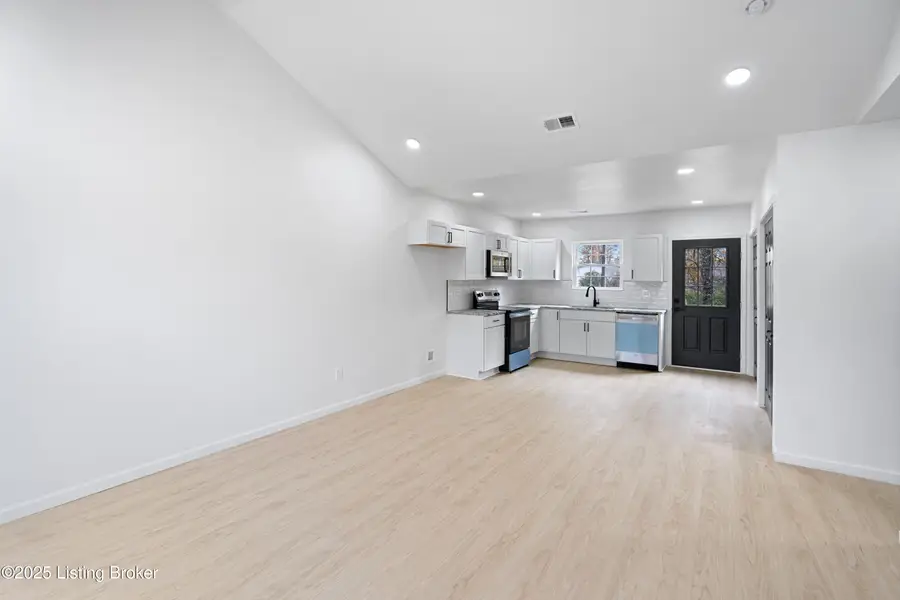 6715 Memory Ln, Louisville, KY 40258 - Image #2