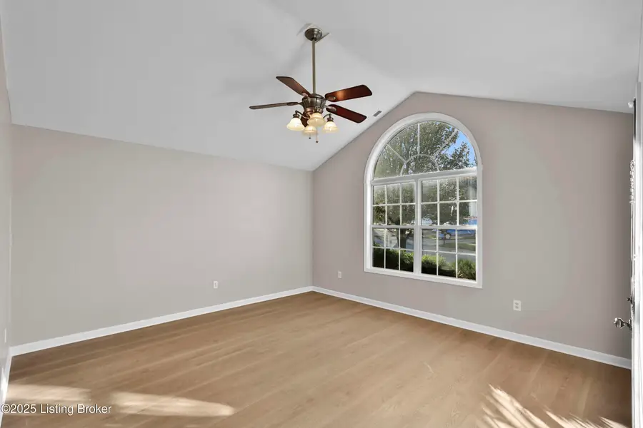 3814 Mareli Rd, Shelbyville, KY 40065 - Image #2