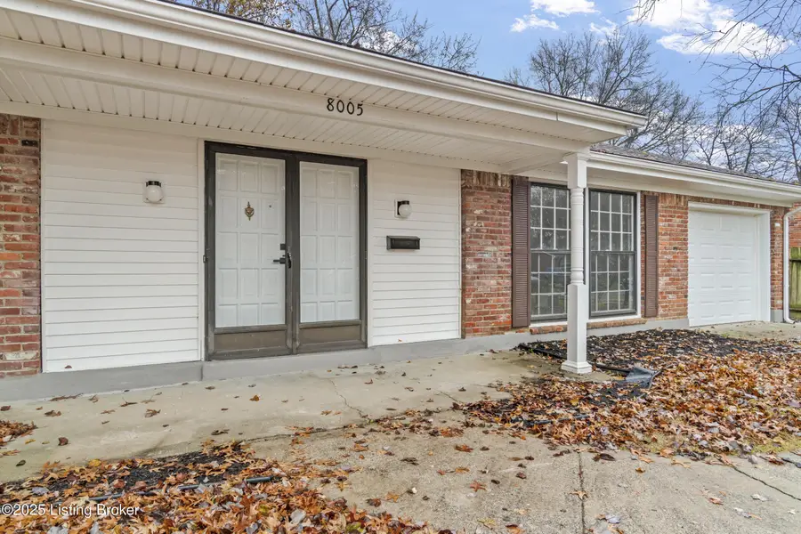 8005 Troutwood Ct, Louisville, KY 40219 - Image #3
