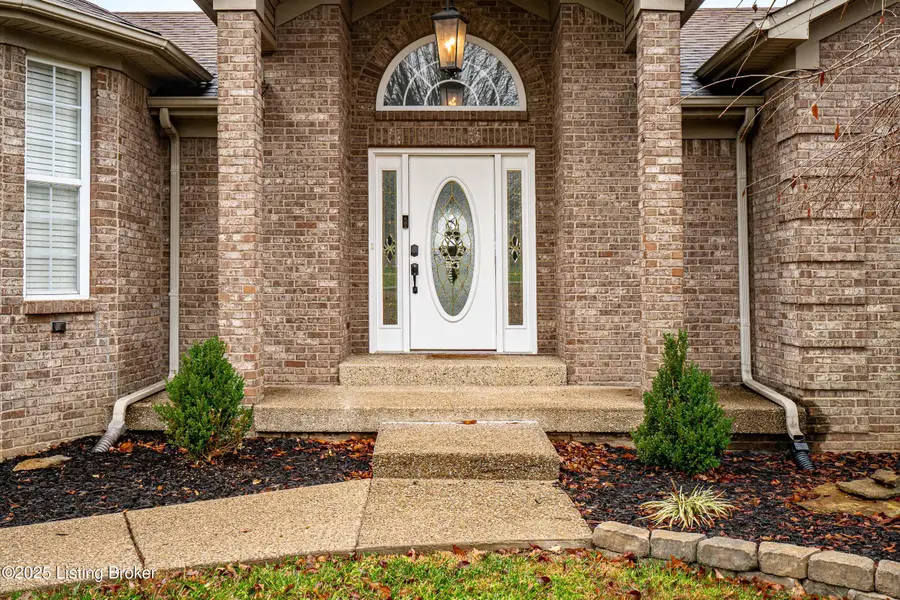 1811 Shelbyville Rd, Taylorsville, KY 40071 - Image #2