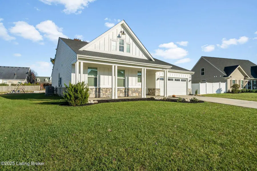 334 Bridlewood Dr, Shepherdsville, KY 40165 - Image #3