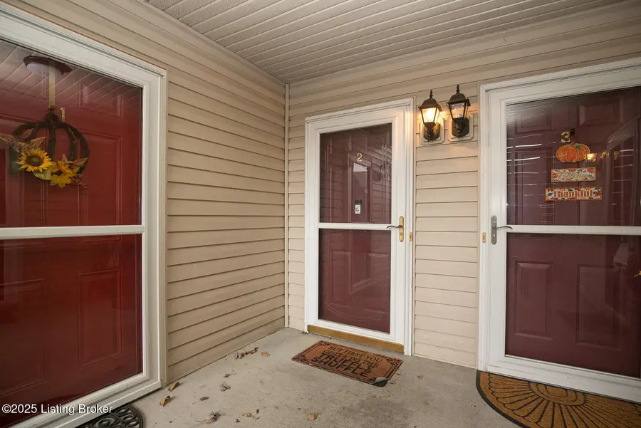 7801 Alfred Schlatter Dr #2, Louisville, KY 40214 - Image #3