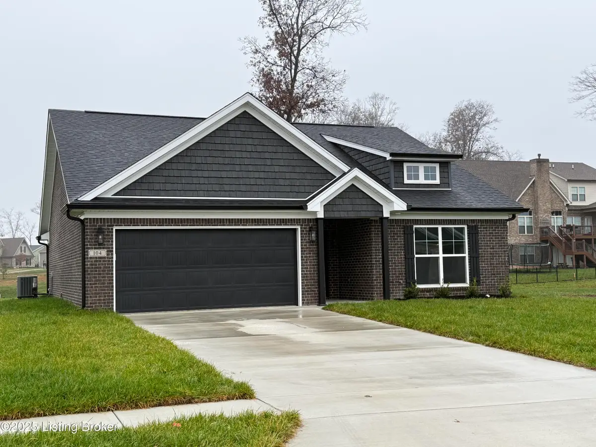 104 Wooded Glen Dr, Mount Washington, KY 40047 - Image #1