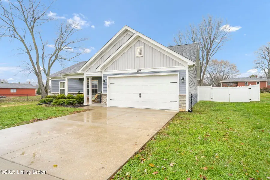 200 Stringer Ln, Mount Washington, KY 40047 - Image #3