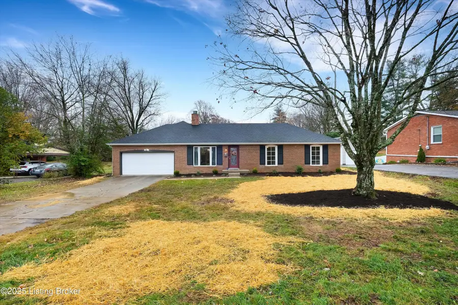 105 Sunset Dr, La Grange, KY 40031 - Image #2