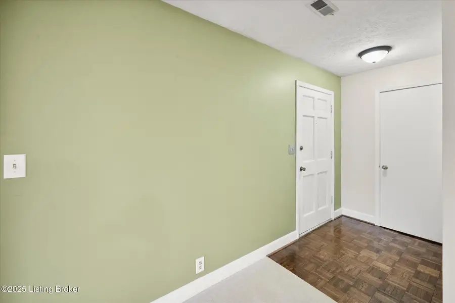 10339 Shelbyville Rd, Louisville, KY 40223 - Image #3