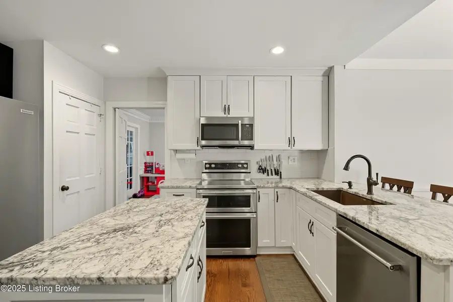 214 Hidden Oak Pl, Louisville, KY 40222 - Image #3