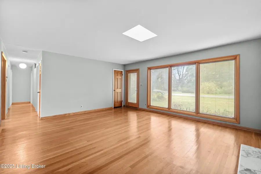 1607 Herr Ln, Louisville, KY 40222 - Image #2