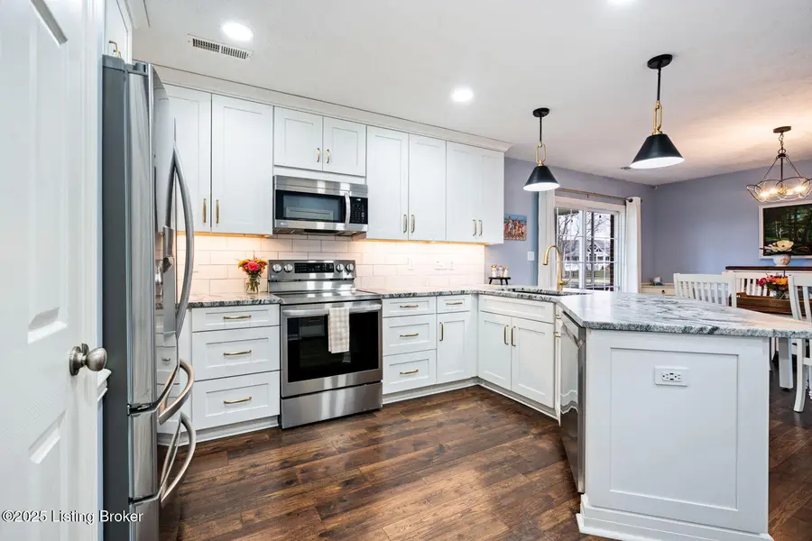 3400 Eastbrook Dr, La Grange, KY 40031 - Image #3