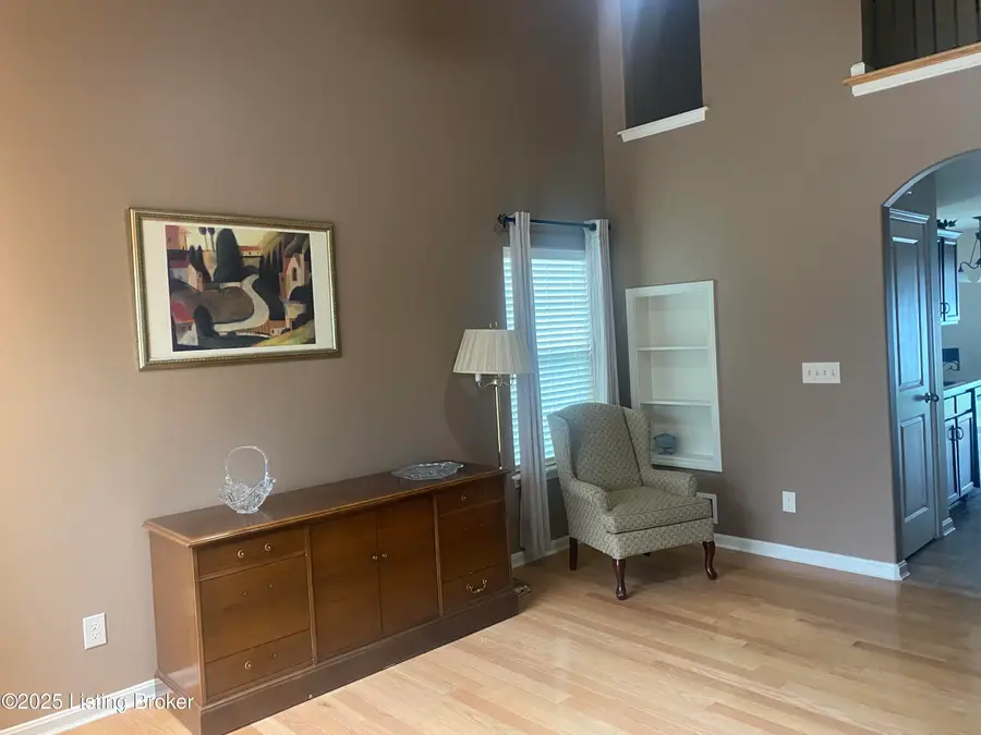 3822 Saint Edwards Dr, Jeffersontown, KY 40299 - Image #3