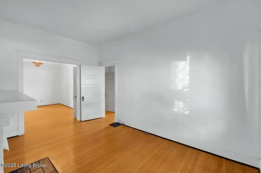 2130 W Gaulbert Ave, Louisville, KY 40210 - Image #3