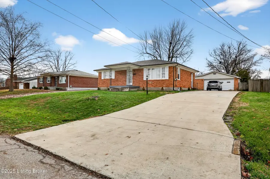 5604 Maco Ln, Louisville, KY 40219 - Image #2