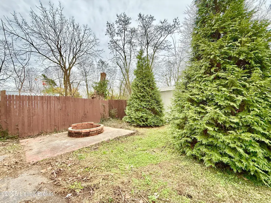 504 W Main St, Leitchfield, KY 42754 - Image #3