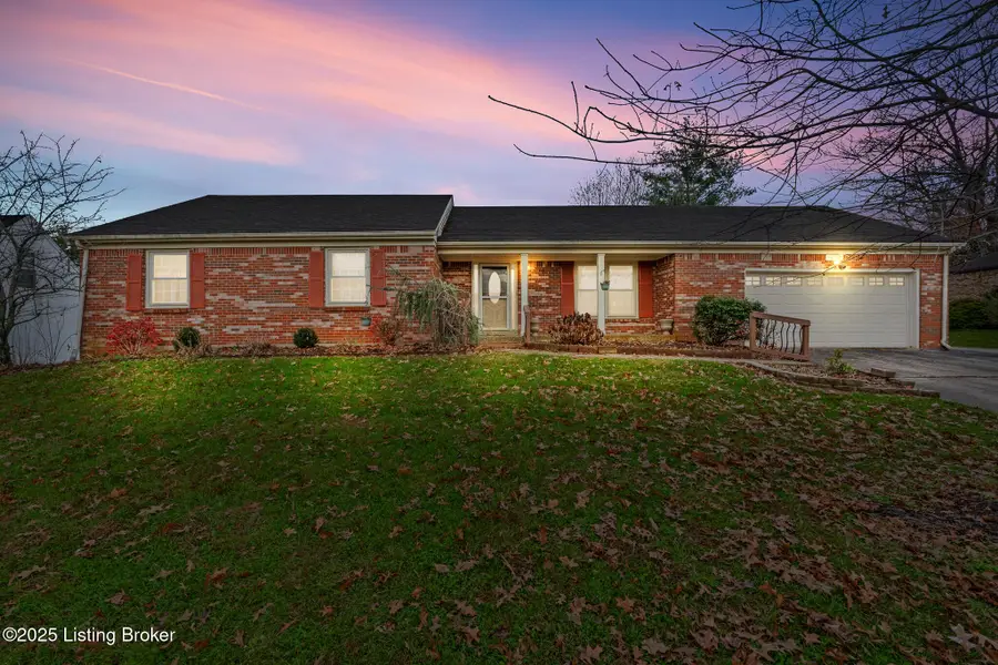 1232 Cambridge Dr, Shelbyville, KY 40065 - Image #2