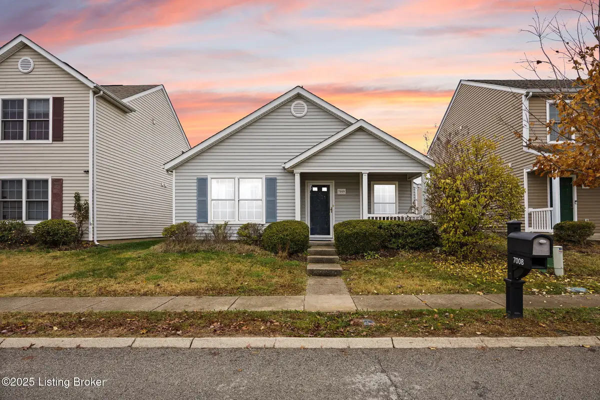 7009 Black Mountain Dr, Louisville, KY 40228 - Image #1