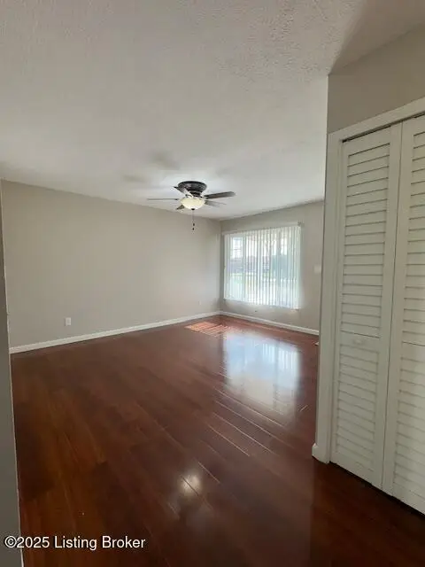 130 Starlite Dr, Louisville, KY 40229 - Image #3