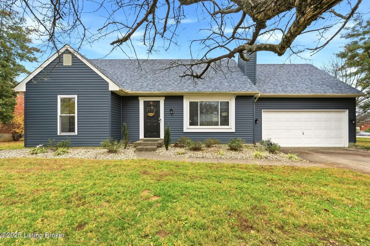 10100 Settlers Crest Ln, Louisville, KY 40299 - Image #1