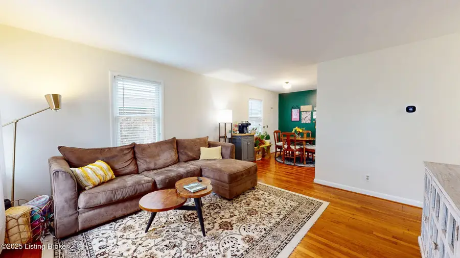 1319 Whirlaway Dr, Louisville, KY 40242 - Image #2