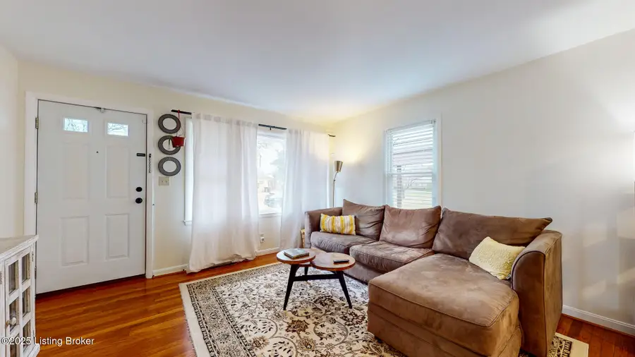 1319 Whirlaway Dr, Louisville, KY 40242 - Image #3