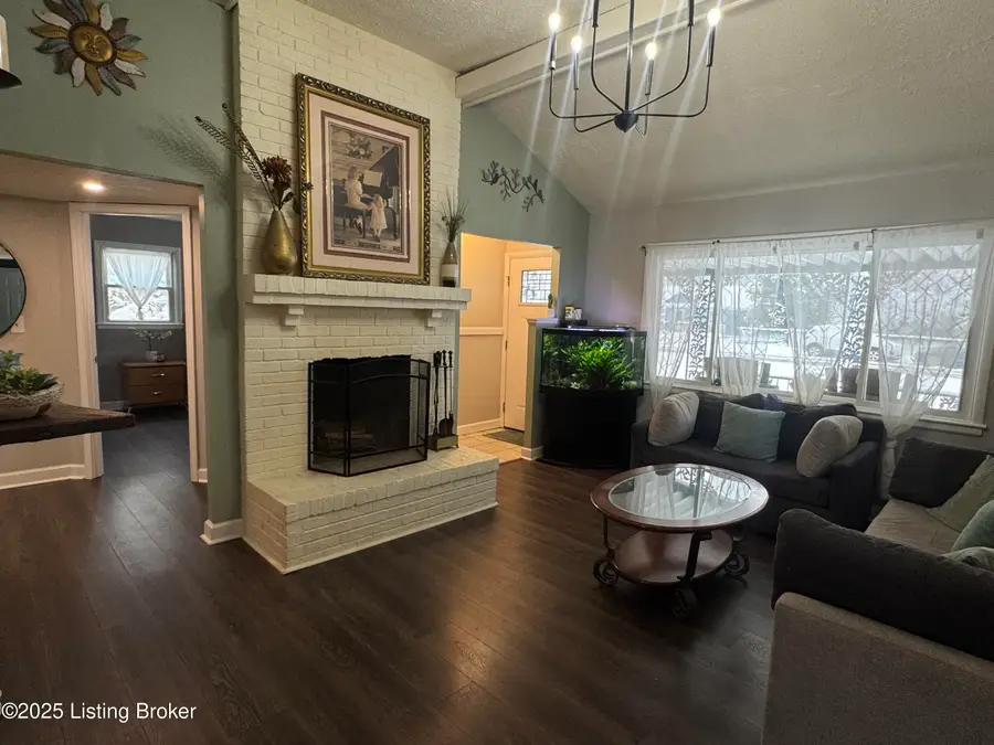 13609 Tennis Blvd, Louisville, KY 40272 - Image #3