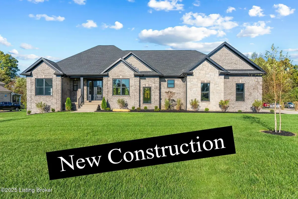 4802 Sycamore Ridge Ln, La Grange, KY 40031 - Image #1