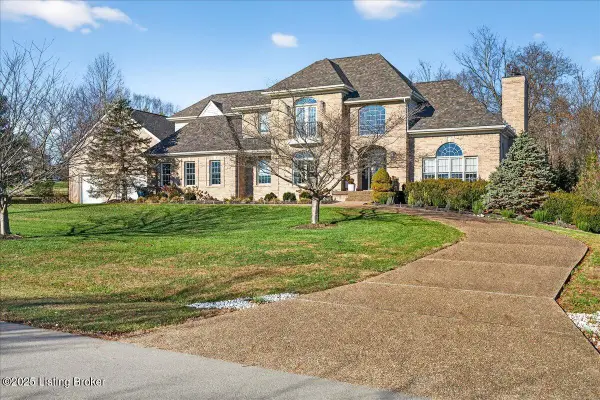 3713 High Crest Ct, Crestwood, KY 40014