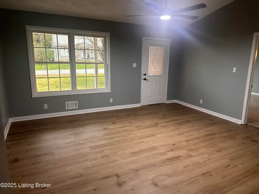 121 Hagan Dr, Bardstown, KY 40004 - Image #2