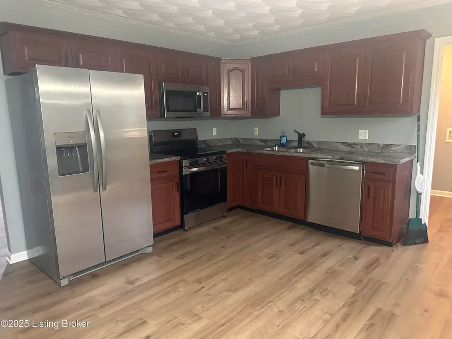 121 Hagan Dr, Bardstown, KY 40004 - Image #3