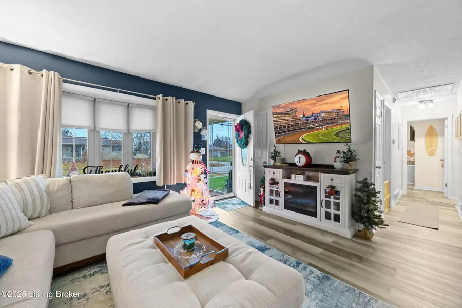 2312 Darrell Dr, Louisville, KY 40216 - Image #3