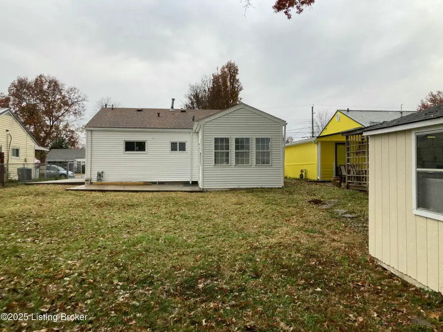 4805 Warbler Way, Lynnview, KY 40213 - Image #2