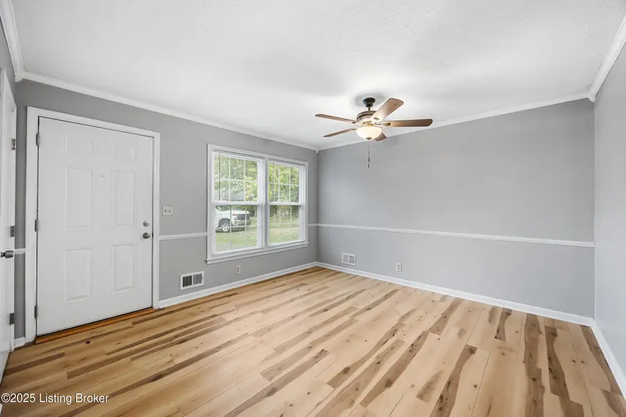 6900 Heavrin Ave, Louisville, KY 40218 - Image #3