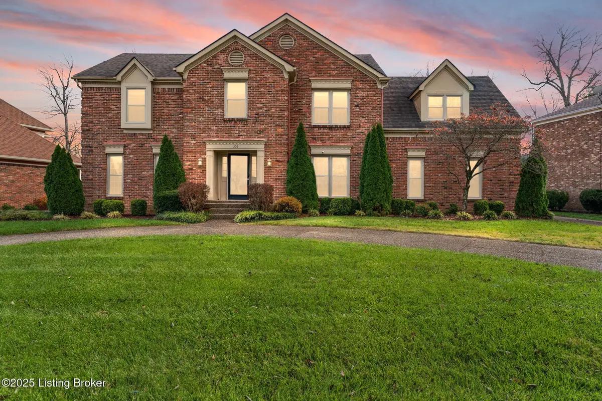 305 Lake Forest Pkwy, Louisville, KY 40245 - Image #1