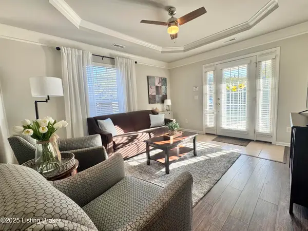 9923 Chenoweth Vista Way, Louisville, KY 40299