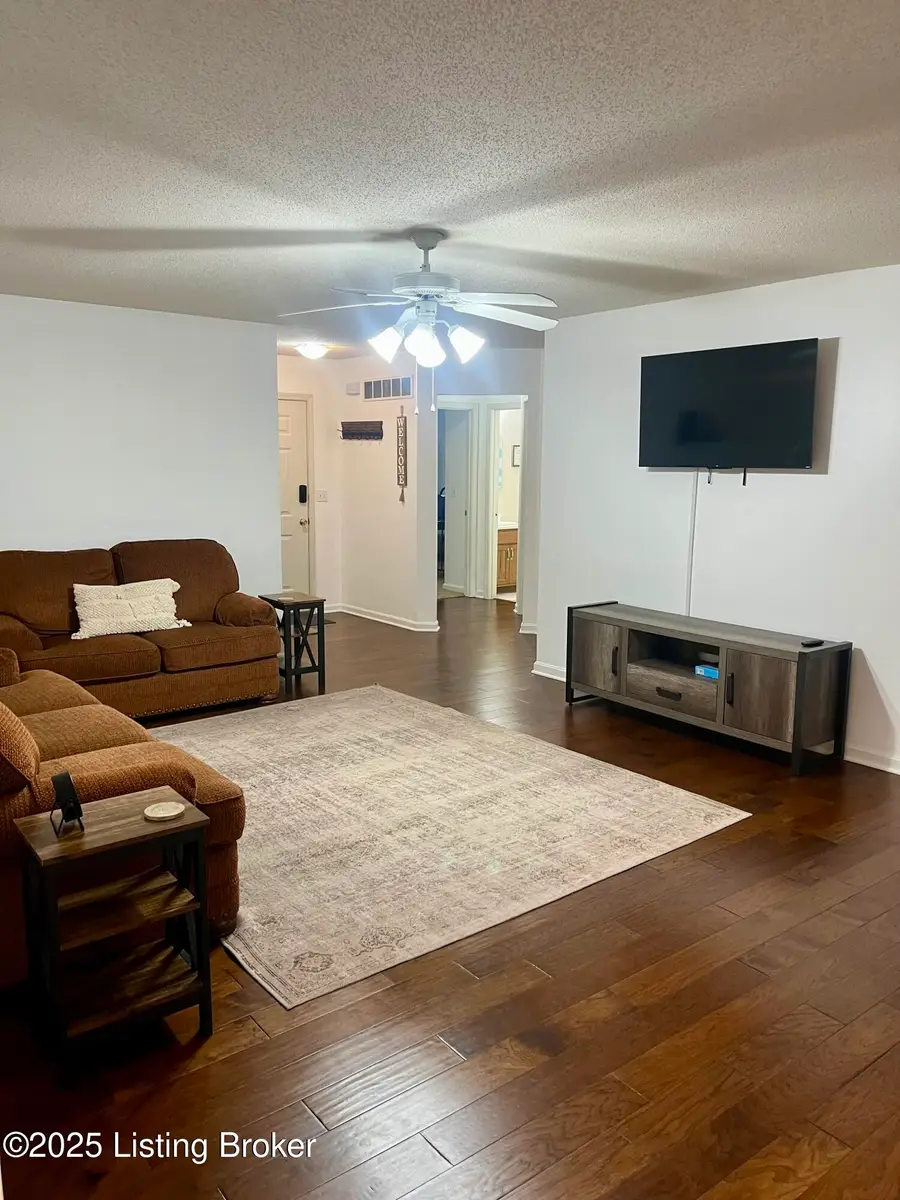 1244 Eastern St, Elizabethtown, KY 42701 - #2