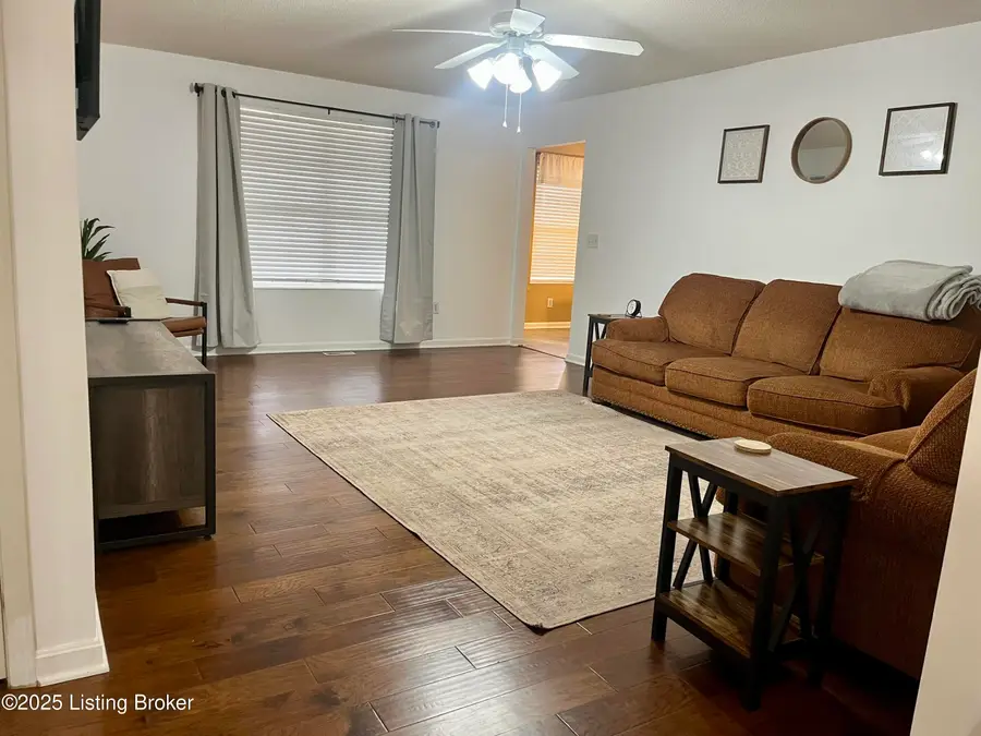 1244 Eastern St, Elizabethtown, KY 42701 - #3